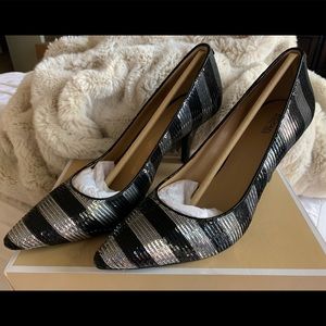 NWB Michael Kors MK Flex Mid Pumps Black 10M